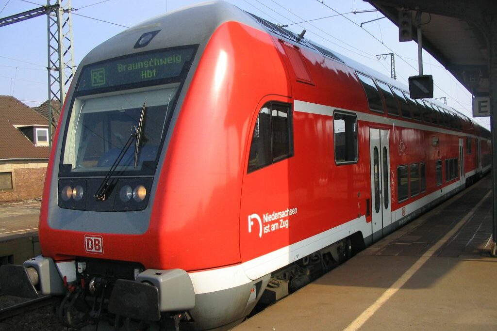 Regionalexpress der DB Regio Nord in Rheine