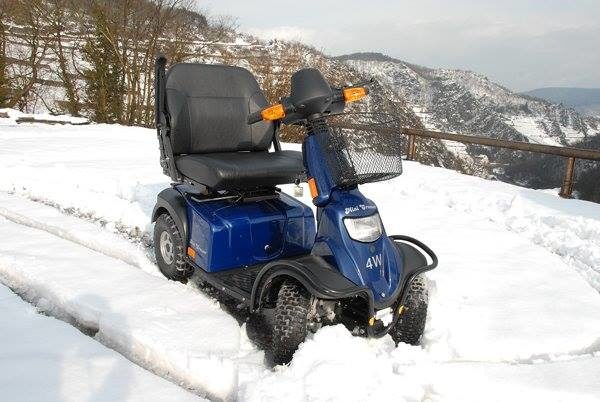 E-Scooter im Schnee. Foto: Michael Glast
