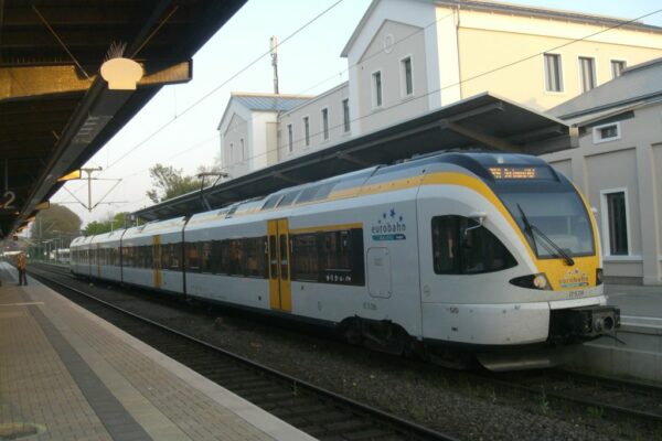 Zug der Eurobahn in Soest