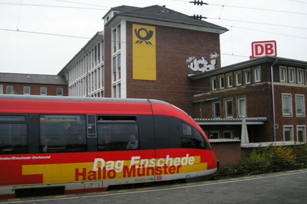 Regionalbahn nach Enschede (Niederlande) in Münster(Westf).