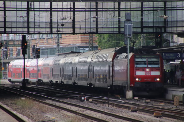 Regionalexpress der DB Regio in Bremen. Foto: Marco Krings