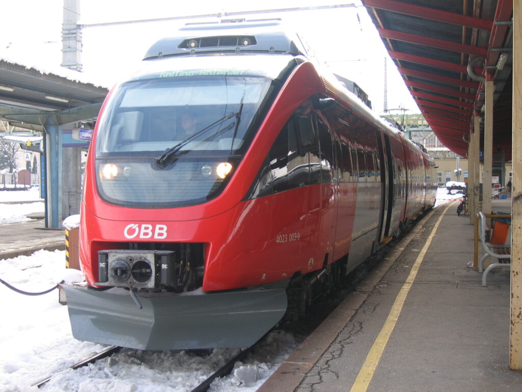 S-Bahn der ÖBB in Salzburg