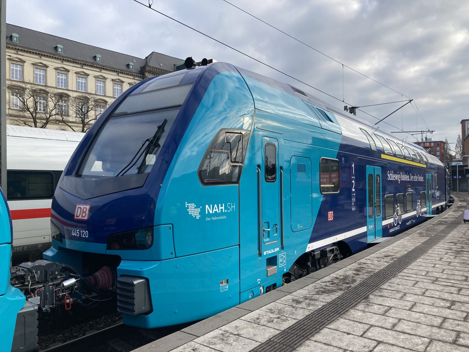 Elektrotriebwagen KISS der DB Regio Nord in Hamburg. Foto: Marcus Grahnert