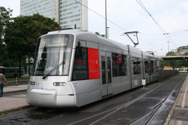 Stadtbahn der Rheinbahn in Düsseldorf. Foto: Marco Krings