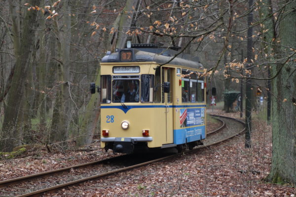 Straßenbahn Linie 87 der Woltersdorfer Straßenbahn in Berlin-Rahnsdorf. Foto: Marco Krings